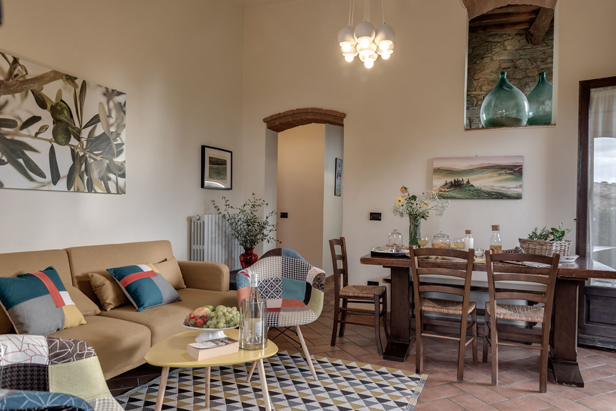 <i18n class='notranslate'>Saturnia - Colonica</i18n>